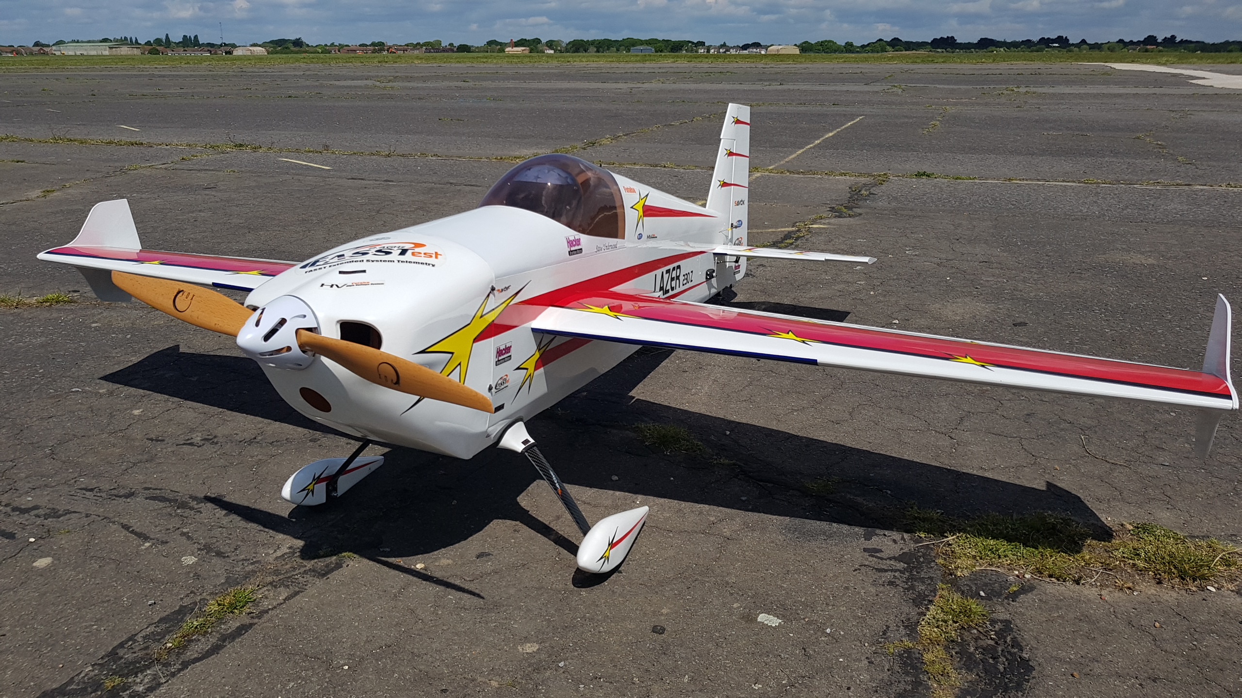 Gyro’s, in planes, good or bad? Futaba’s latest Gyro GY533 Lee Bees